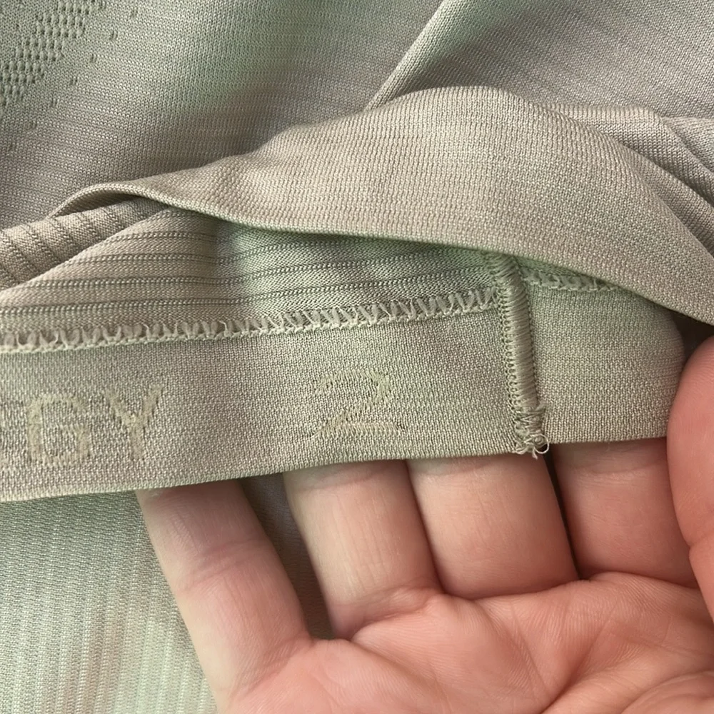 Lululemon Swiftly Tech Cropped Long-Sleeve Shirt 2.0‎ Size 2 Sheer Oak (Tan)